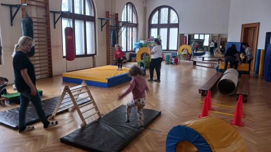 Cvičení v sokolovně